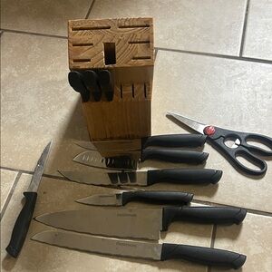 Farberware Cutlery Set with Black Handles and Wooden Block